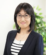 松下 直子 氏