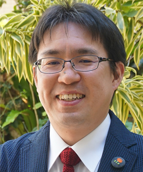 白井 旬 氏